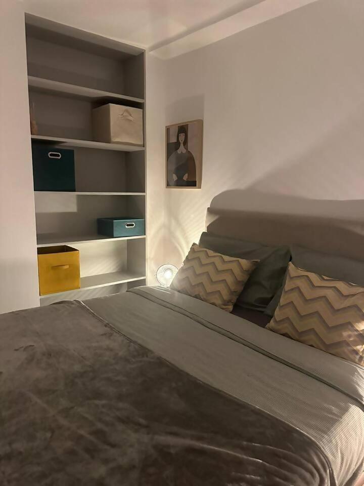 Stylish Renovated Apartment In Chiado Lisboa Extérieur photo