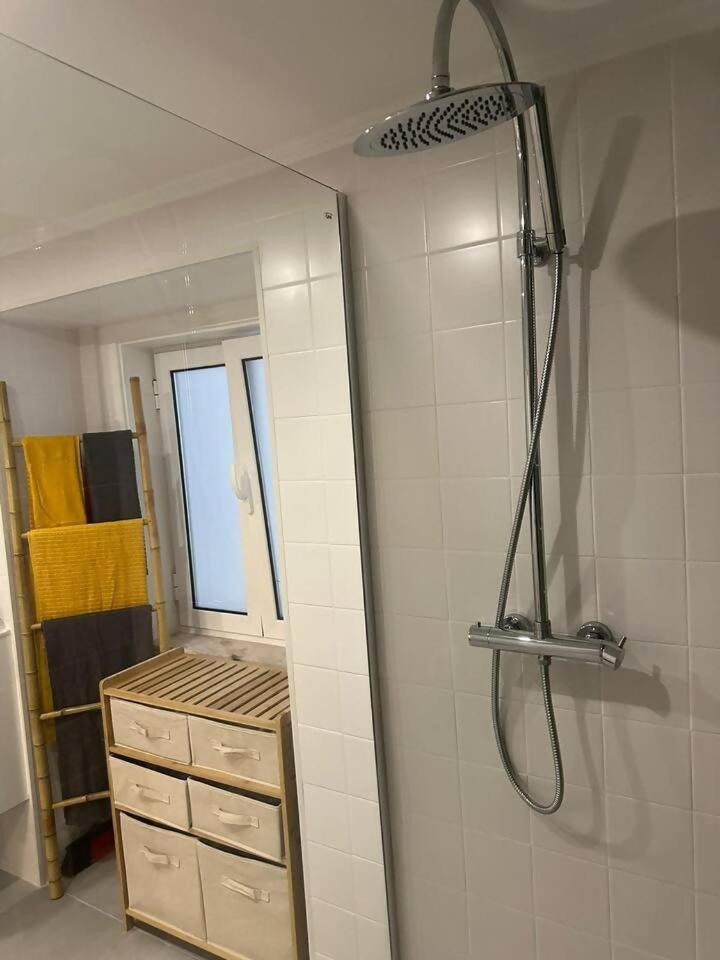 Stylish Renovated Apartment In Chiado Lisboa Extérieur photo