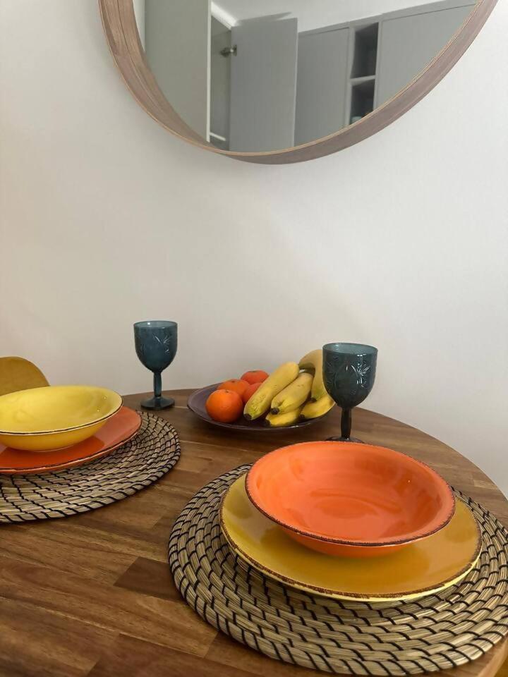 Stylish Renovated Apartment In Chiado Lisboa Extérieur photo